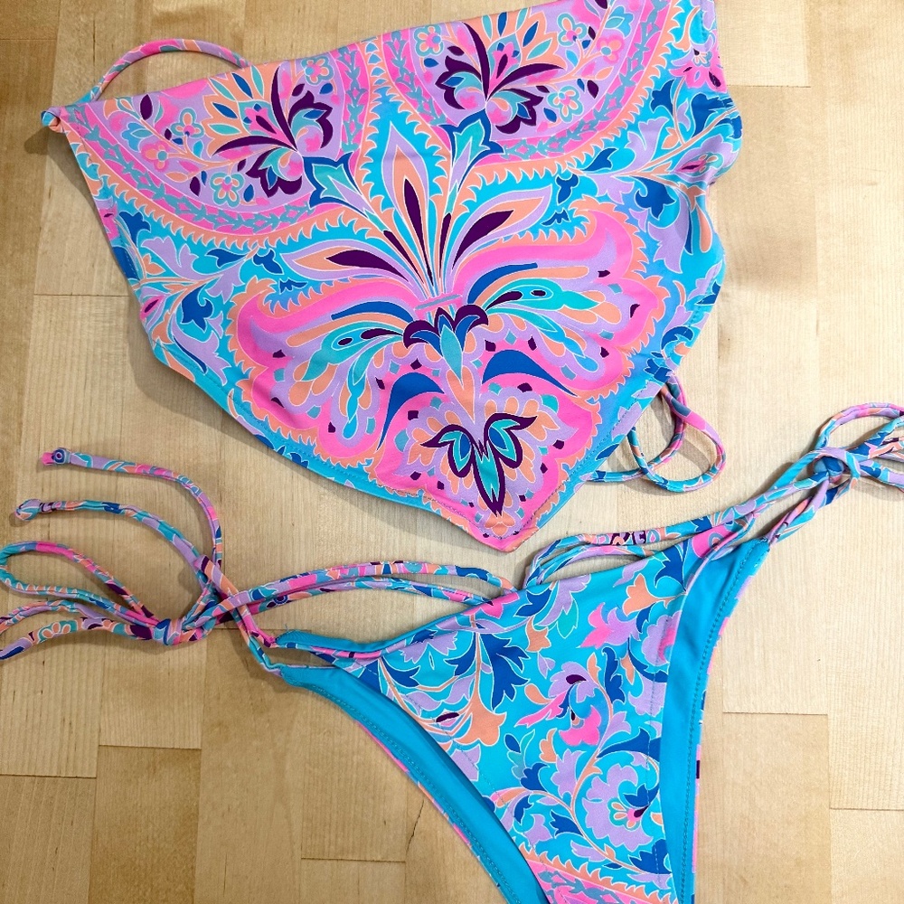 Frankie's bikinis xs halo set